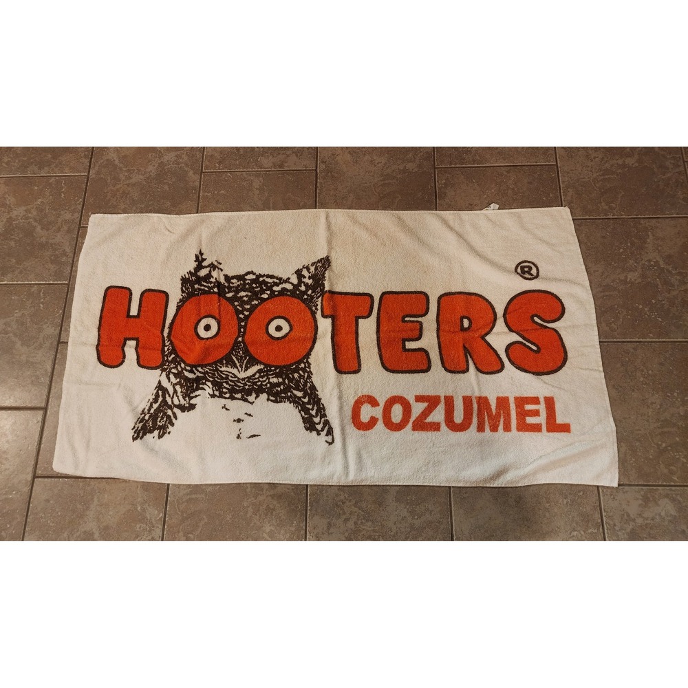 Vintage Hooters Cozumel Beach Towel White Orange Owl Logo Souvenir Collectible